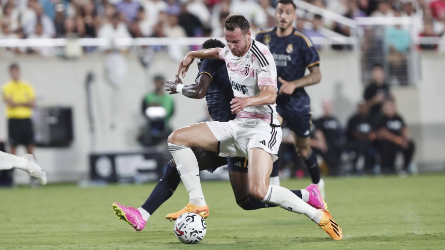 Real Madrid thua Juventus trong trận giao hữu cuối cùng trước mùa giải mới